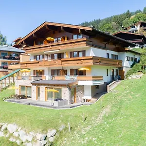 Schoene Aussicht Saalbach-Hinterglemm