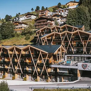 4* Hotel Glemm By Avenida Superior & Residences